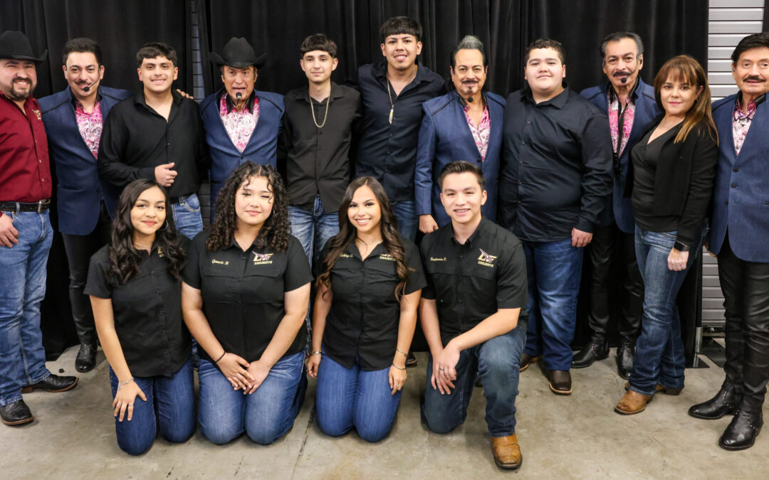 ESTUDIANTES DE TEXAS SE REÚNEN CON LOS TIGRES DEL NORTE  POR LA INICIATIVA ACADÉMICA DE KHS AMERICA/HOHNER